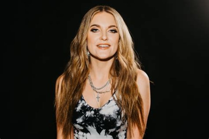 Brooke Eden Introduces the World to a New Era with New Single “No Shade” (Listen) – Celeb Secrets Country
