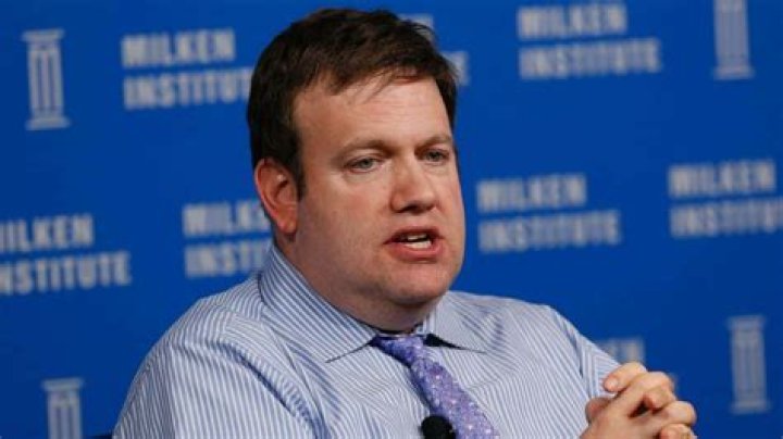 Is Frank Luntz Married to Wife? Or Dating a Girlfriend? ·