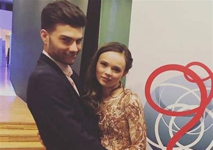 Is Mariah Bell Engaged To Her Boyfriend Romain Ponsart? Everything On Her Parents And More ·