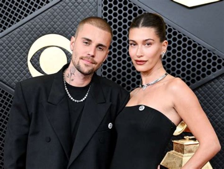 Justin Biebers Cornrows Hailey Baldwin Made Him Braid Hair Like A Douche Hollywood