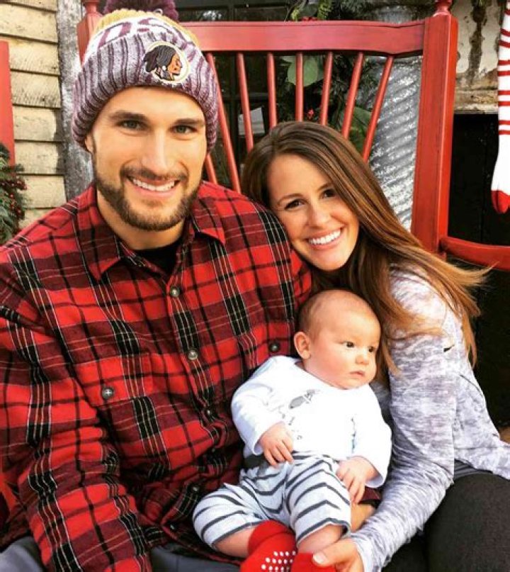 Kirk Cousins Biography, Wife (Julie Hampton), Children, Age, Height, Salary, Net Worth