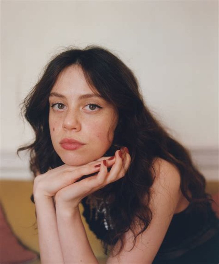 Matilda Mann (Pop Singer) - Age, Birthday, Bio, Facts, Family, Net Worth, Height & More |