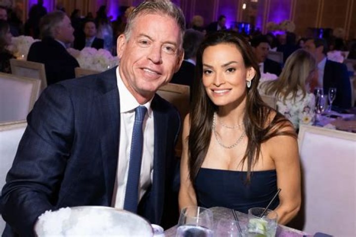 Unveiling The Extraordinary World Of Troy Aikman's Wife