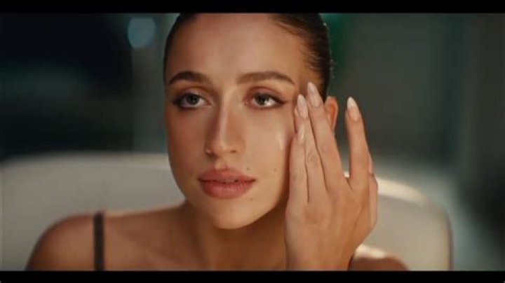 Unveiling The Secrets: Neutrogena's Commercial Actresses Exposed