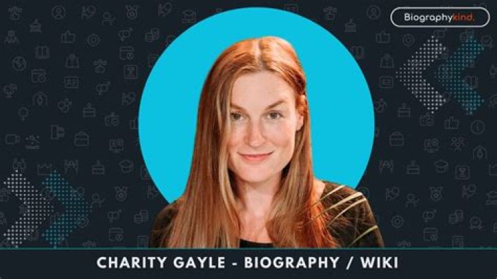 Wiki, Biography, Family, Career, Education